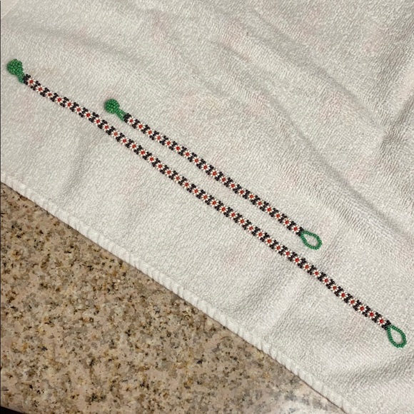 Seeded chicken & bracelet from Africa - Picture 1 of 1
